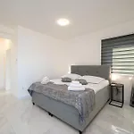 Apartment With Parking Space Mastrinka, Ciovo - 24727 Trogir