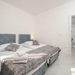 Apartment With Parking Space Mastrinka, Ciovo - 24727