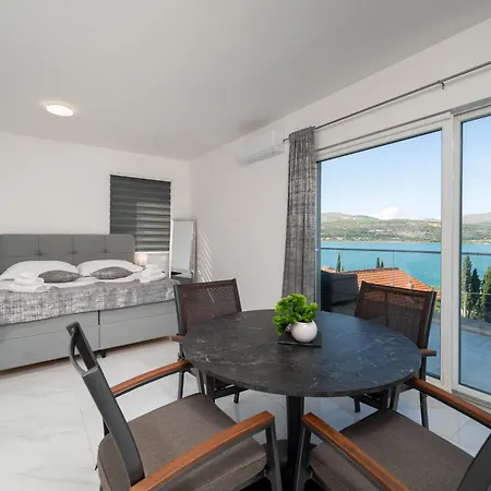 With Parking Space Mastrinka, Ciovo - 24727 Apartman *
