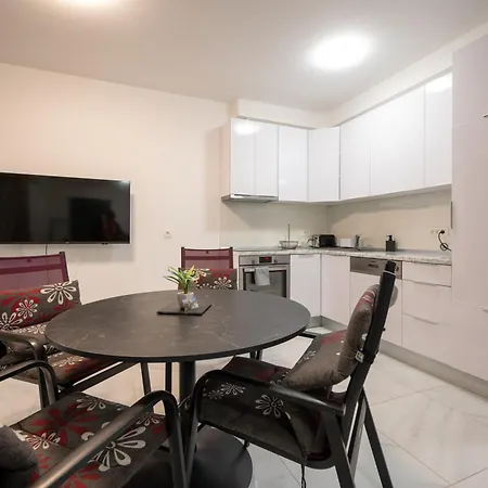 Apartman With Parking Space Mastrinka, Ciovo - 24727