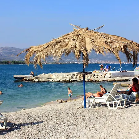 With Parking Space Mastrinka, Ciovo - 24727 شقة