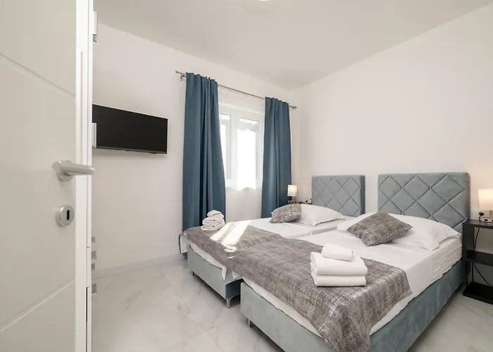 With Parking Space Mastrinka, Ciovo - 24727