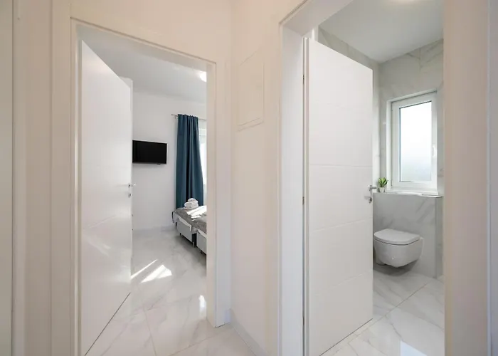With Parking Space Mastrinka, Ciovo - 24727 公寓 *