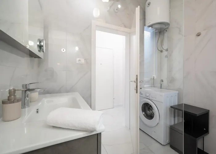 With Parking Space Mastrinka, Ciovo - 24727